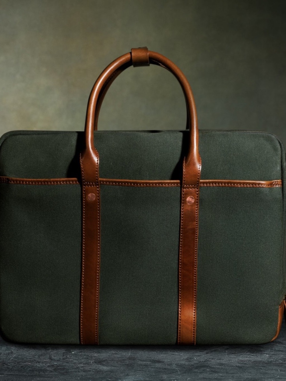 Satchel & Page Aviator Brief in Dark Green with Brown Trim - Picture 2 of 6